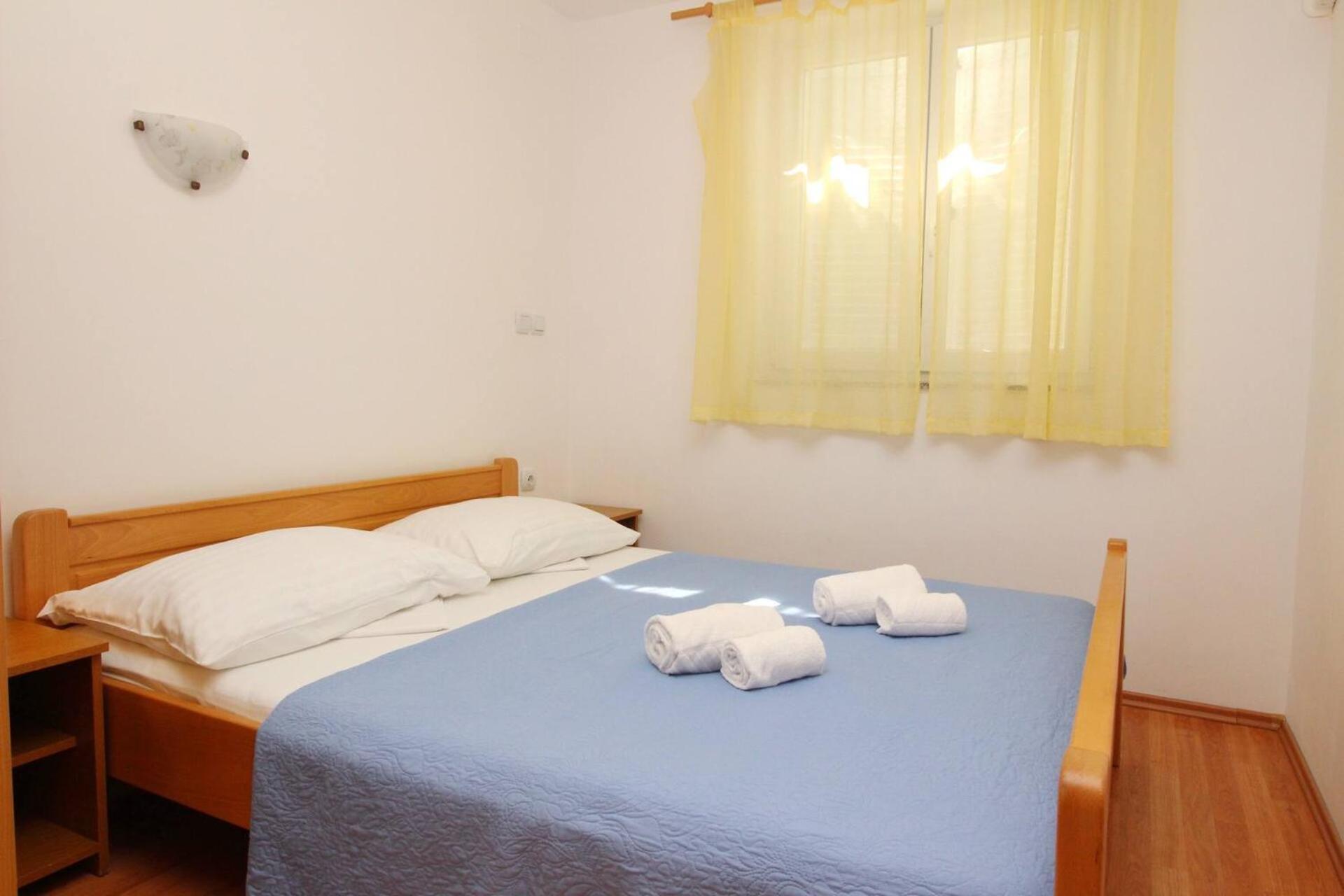 Apartments Knezevic Baska  Bagian luar foto